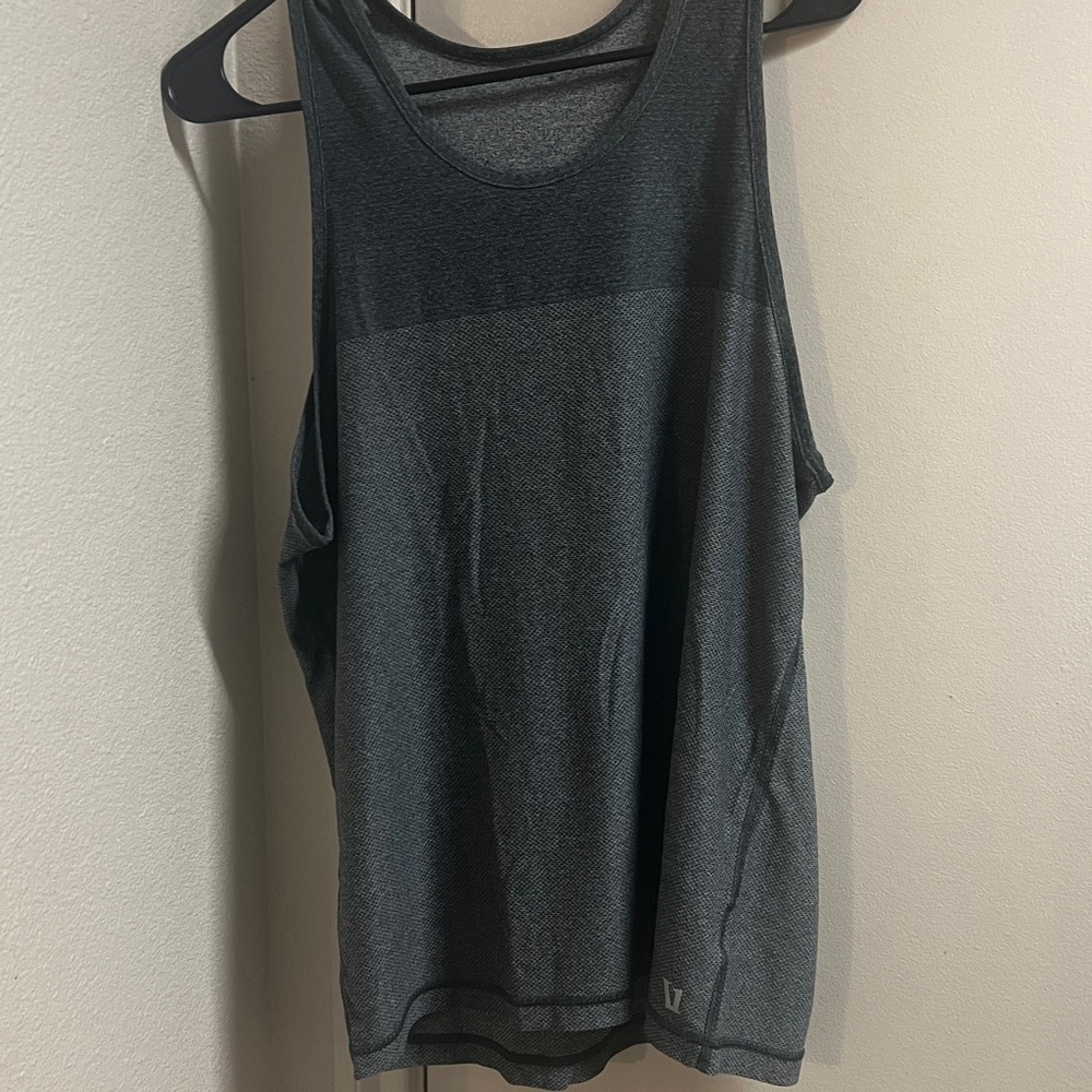 Vuori Men’s Gray Tank Top Classic Sleeveless Design Size M